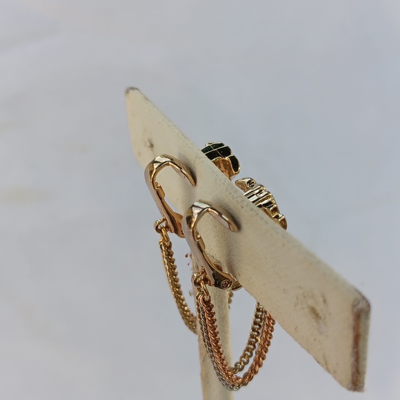 Vintage Avon Clip-on Chain Earrings - Picture 3 of 4